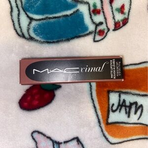 Mac Macximal Silky Matte Lipstick In ‘Warm Teddy’